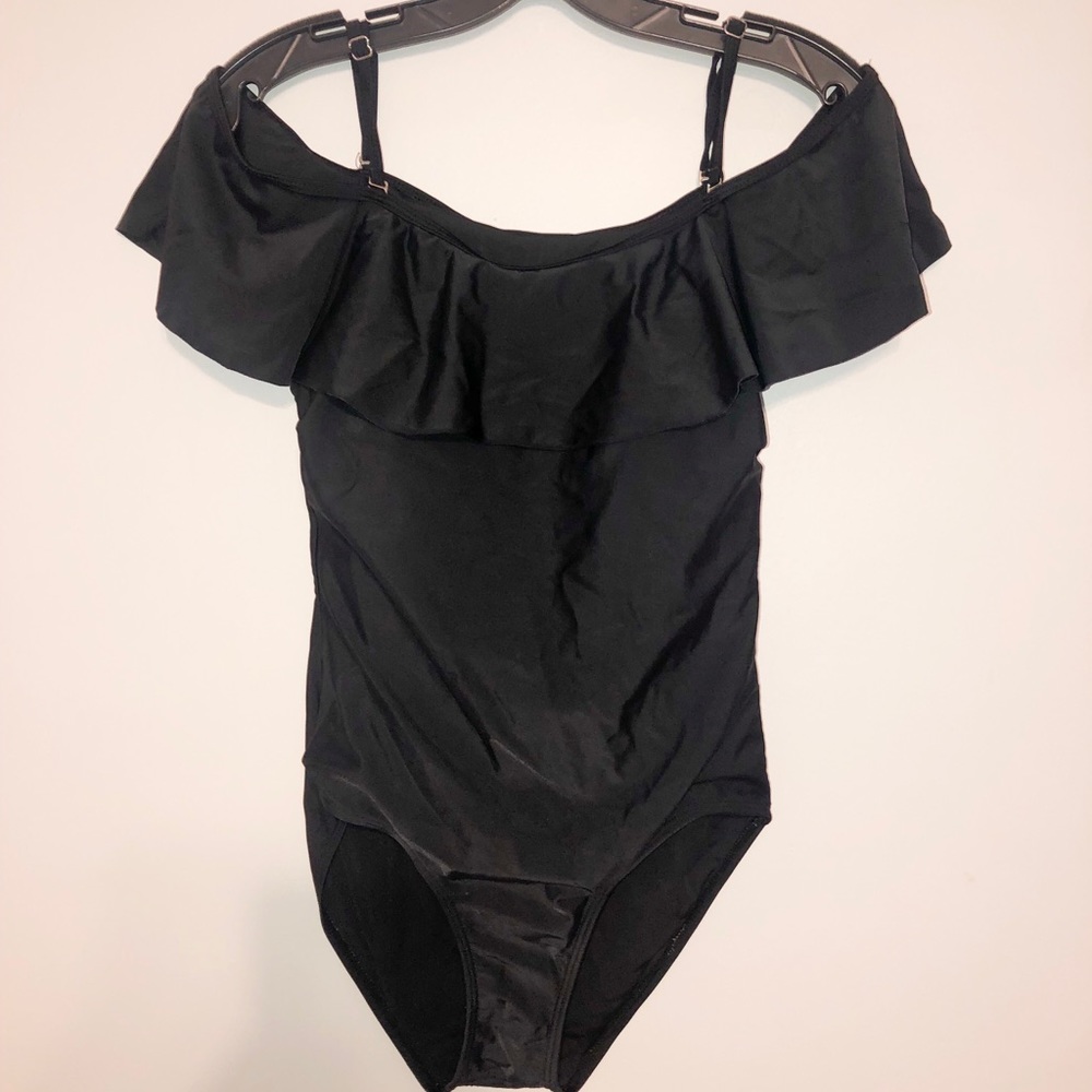 Off the shoulder swim suit